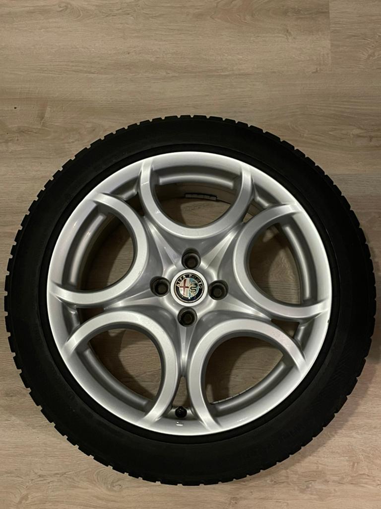 Alfa Romeo MiTo 17 inch velgen wielenset, Auto-onderdelen, Ophalen, Gebruikt, Banden en Velgen, 17 inch