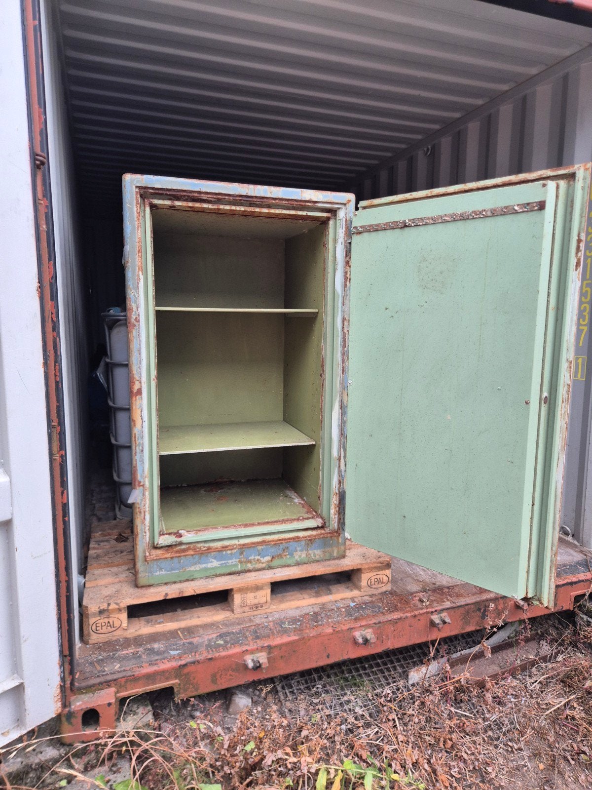 Grote Lips Kluis op Pallet - Eenvoudig te Laden, Ophalen of Verzenden