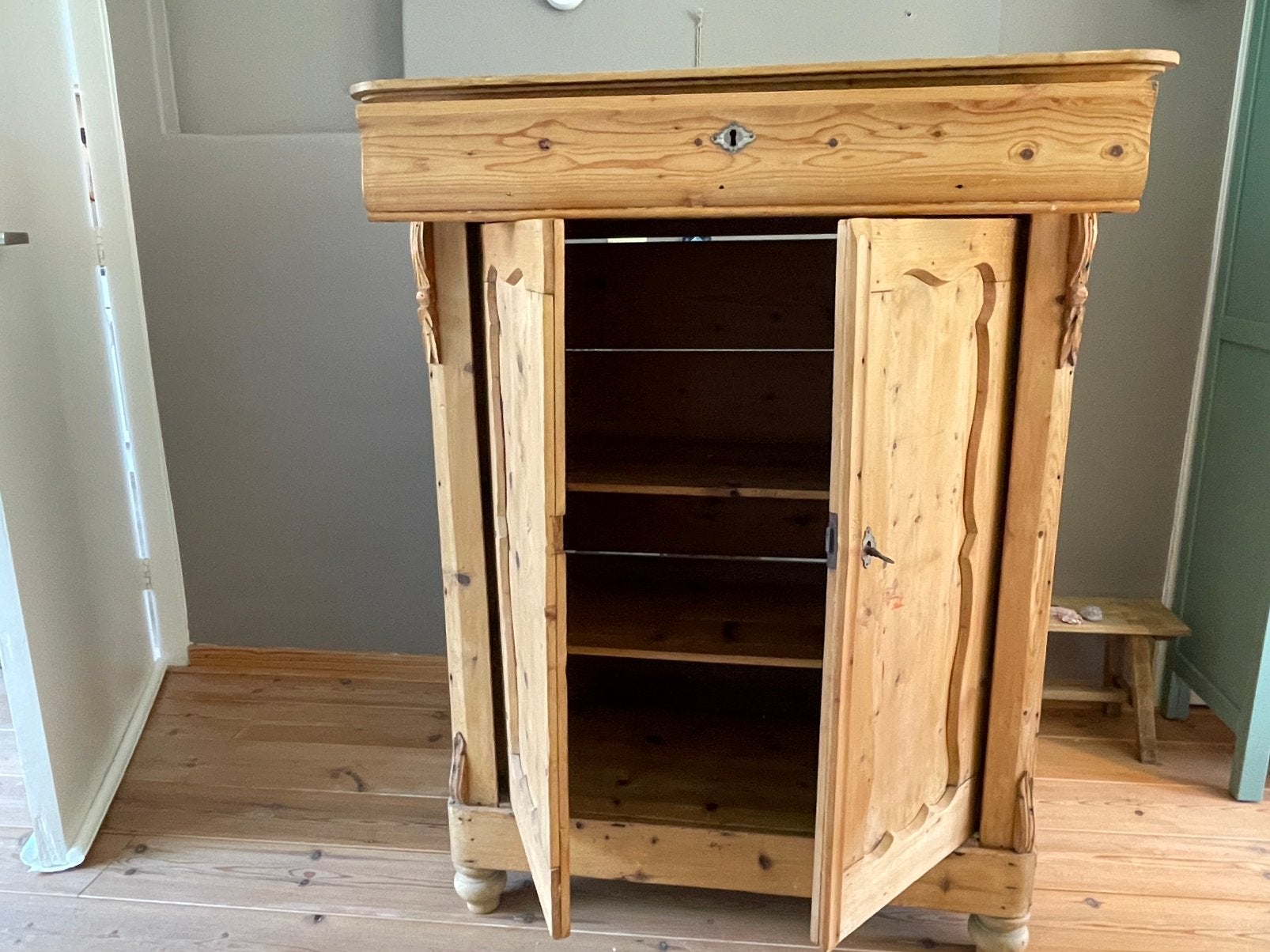Oud grenen kastje, Huis en Inrichting, Ophalen, Gebruikt, 25 tot 50 cm, 50 tot 100 cm