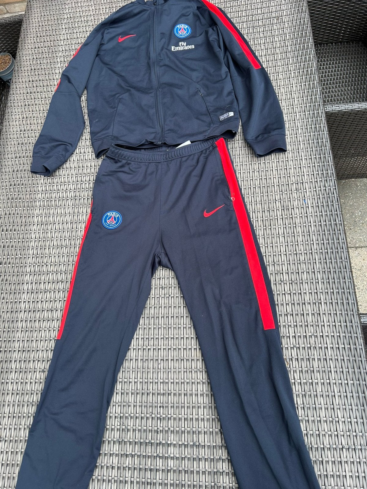 Trainingspak Nike Paris, maat XL, prima staat, Blauw, Overige maten, Ophalen of Verzenden, Zo goed als nieuw