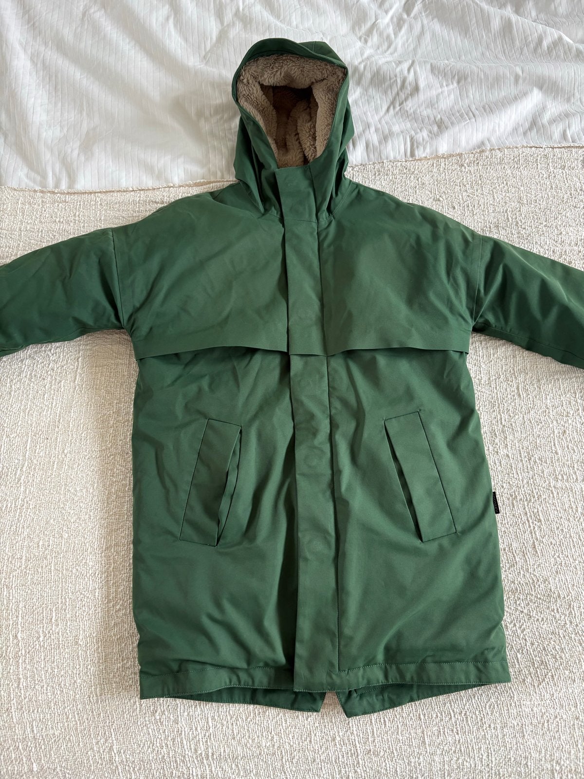 GOSOAKY groene winterjas, maat 134/140, Kinderen en Baby's, Ophalen of Verzenden, Zo goed als nieuw, Jongen of Meisje, Jas