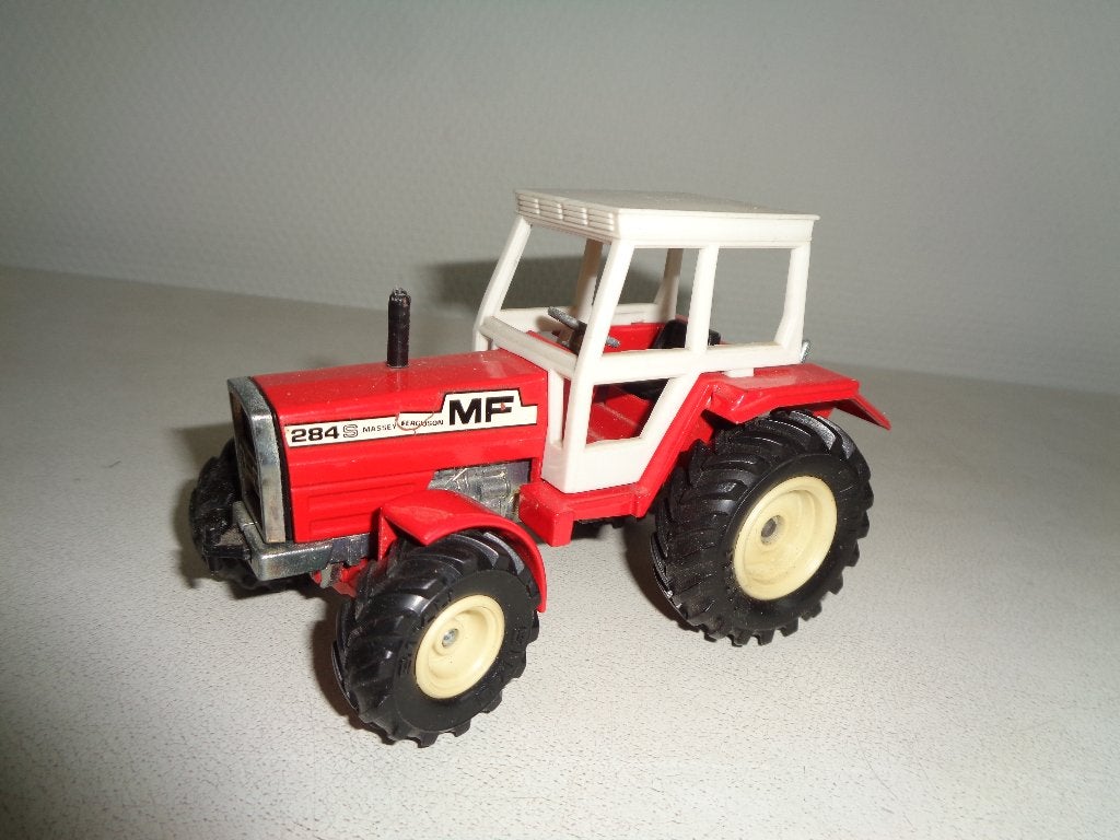 Siku MF Massey Ferguson 284S, Ophalen of Verzenden, Zo goed als nieuw, Tractor of Landbouw, SIKU