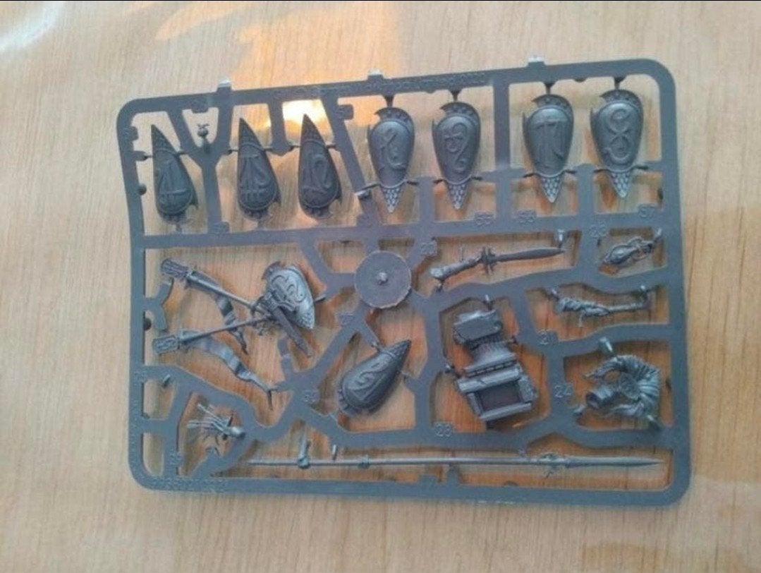 Rest sprue Warhammer: Age of Sigmar Lumineth R-Lords: Vanari, Hobby en Vrije tijd, Ophalen of Verzenden, Warhammer