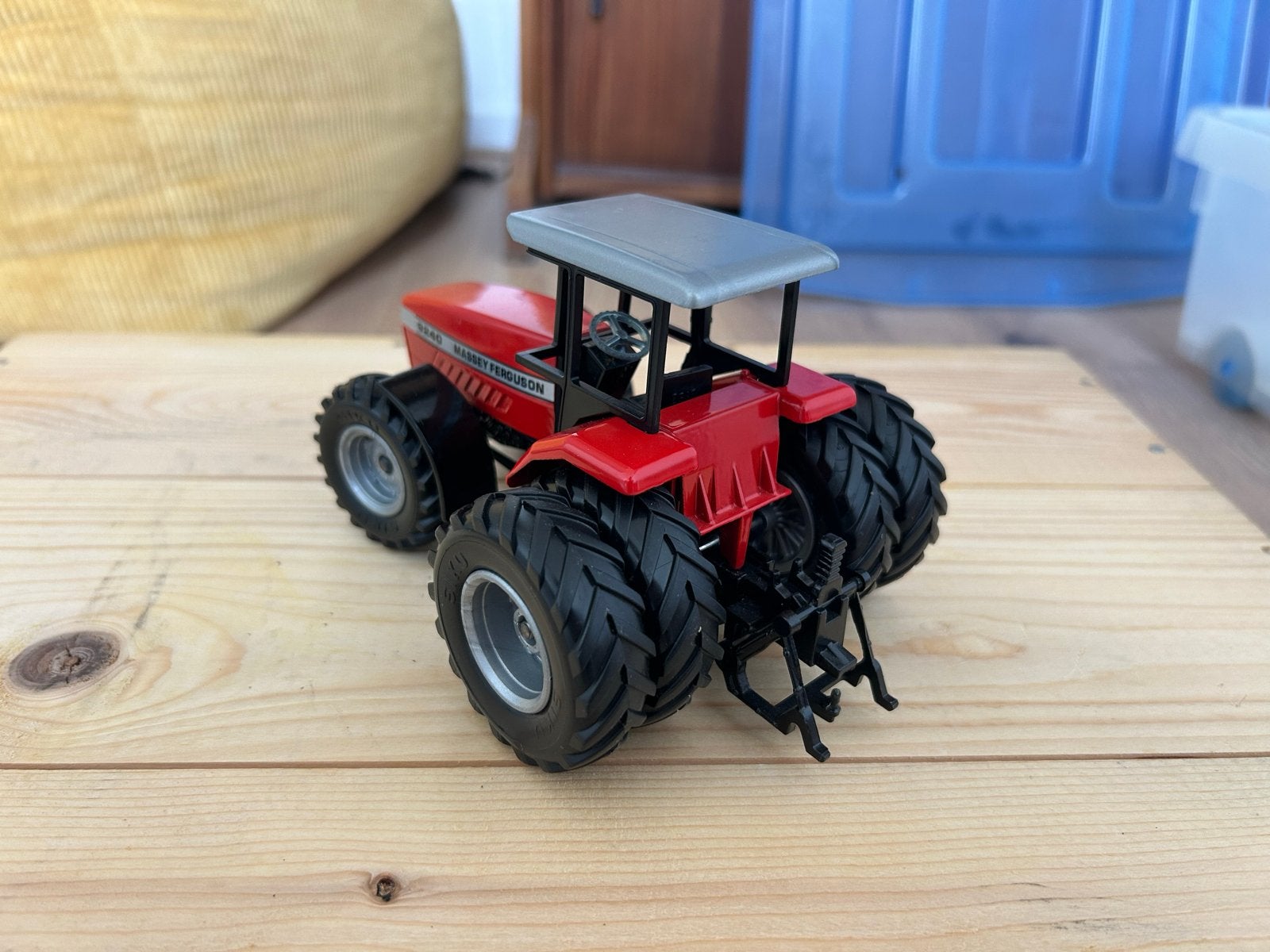 Siku Massey Ferguson 9240 (schaal 1:32), Ophalen of Verzenden, Zo goed als nieuw, Tractor of Landbouw, SIKU