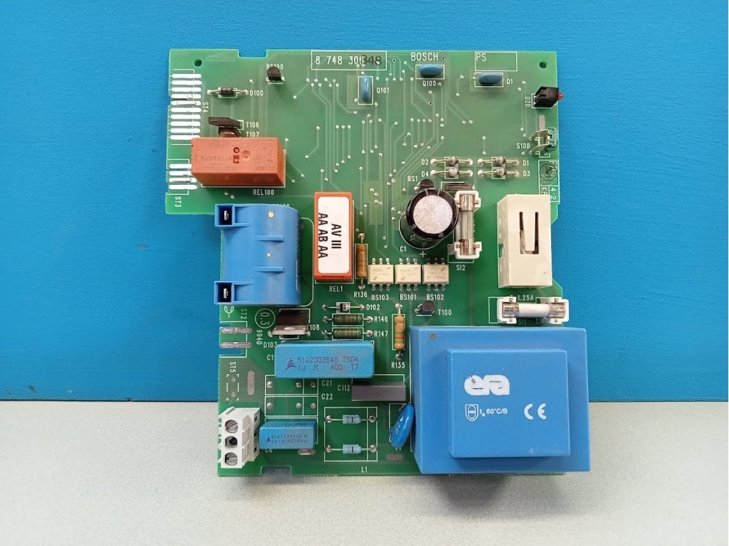 Printplaat Bosch Geiser W250-5, Doe-het-zelf en Verbouw, Niet ingevuld, Gebruikt, Cv-ketel of Combi-ketel, Niet ingevuld