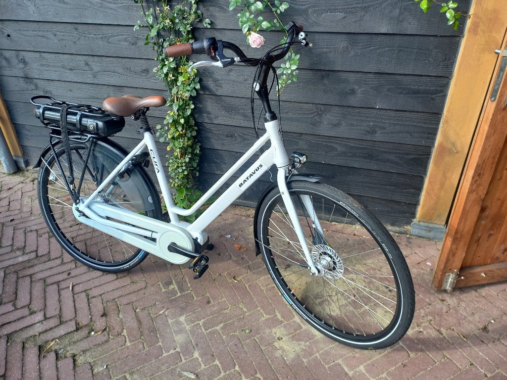 Foto 13 van Elektrische dames fiets - middenmotor - batavus
