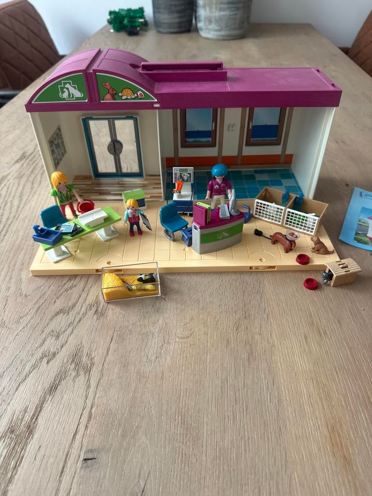 Playmobil Dierenkliniek met Dieren en Figuren, Ophalen of Verzenden, Gebruikt, Complete set