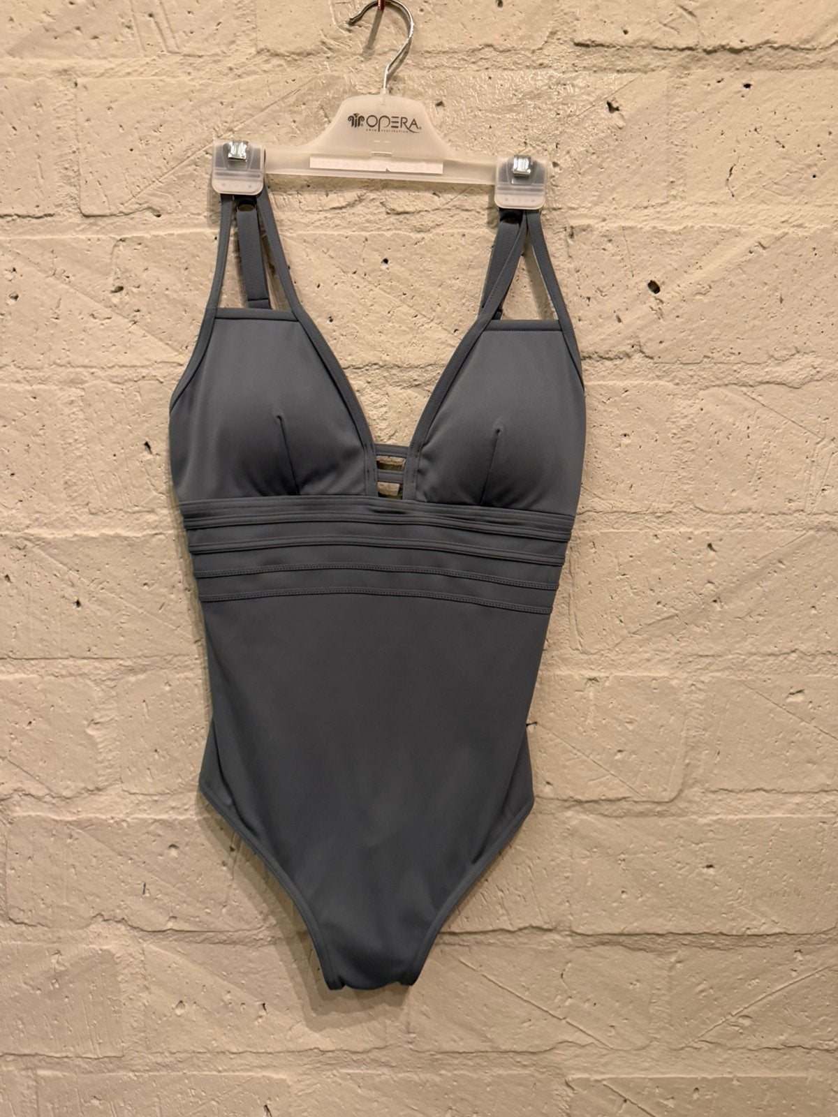 Opera badpak 40B/ 80B NIEUW!! Nu €40, Kleding | Dames, Badmode en Zwemkleding, Ophalen of Verzenden, Nieuw, Grijs, Badpak