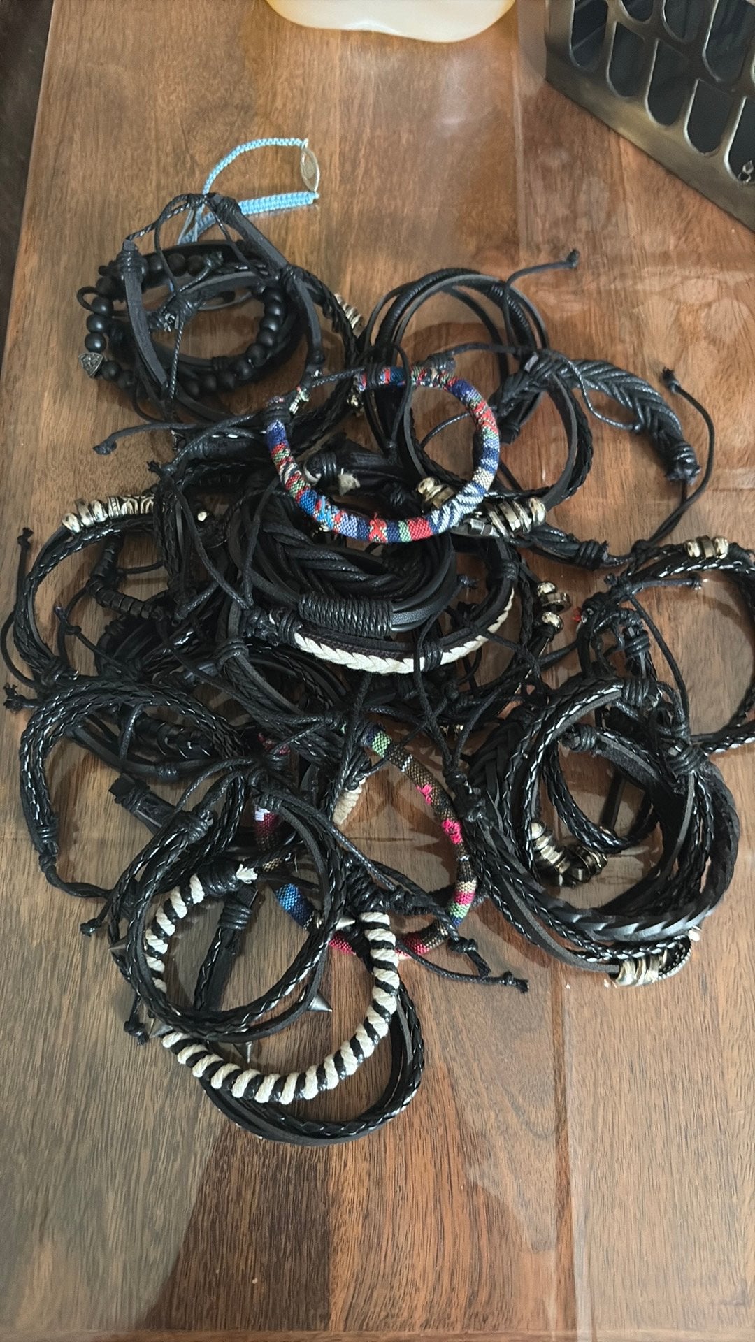 Partij met 30 armbanden, Ophalen, Nieuw, Overige kleuren, Leer