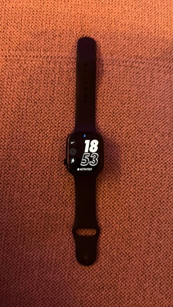 Apple Watch Series 10 – 46 mm – Zo goed als nieuw!, Sieraden, Tassen en Uiterlijk, Smartwatches, Zo goed als nieuw, iOS, Zwart
