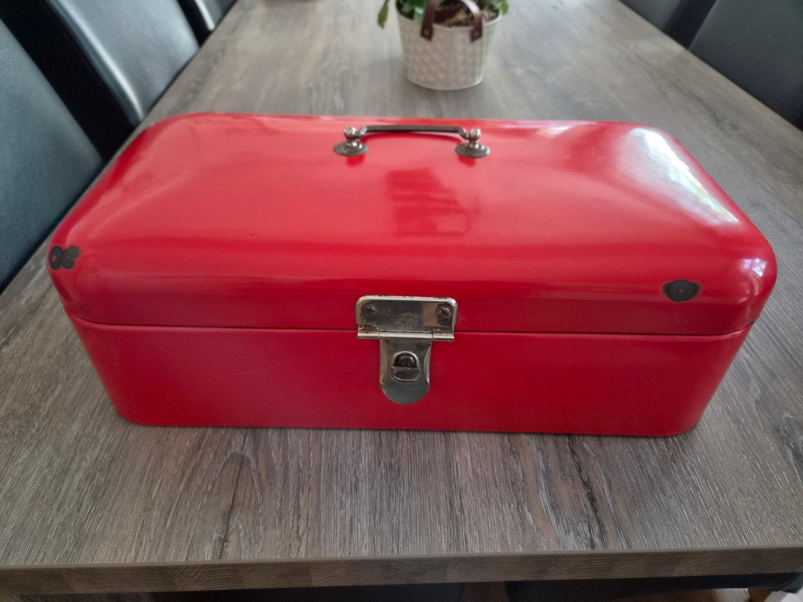 Vintage rode brood bewaardoos in goede staat, Antiek en Kunst, Ophalen of Verzenden