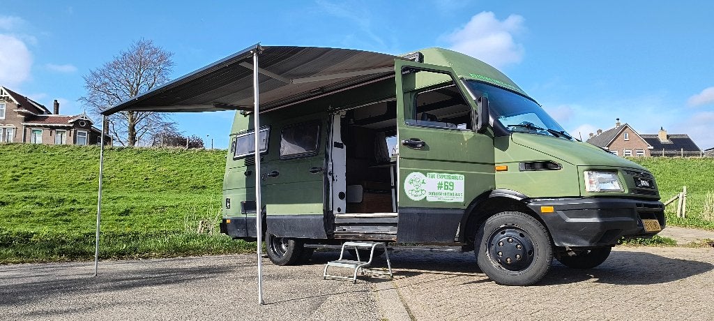 Caravans And Camping Gave