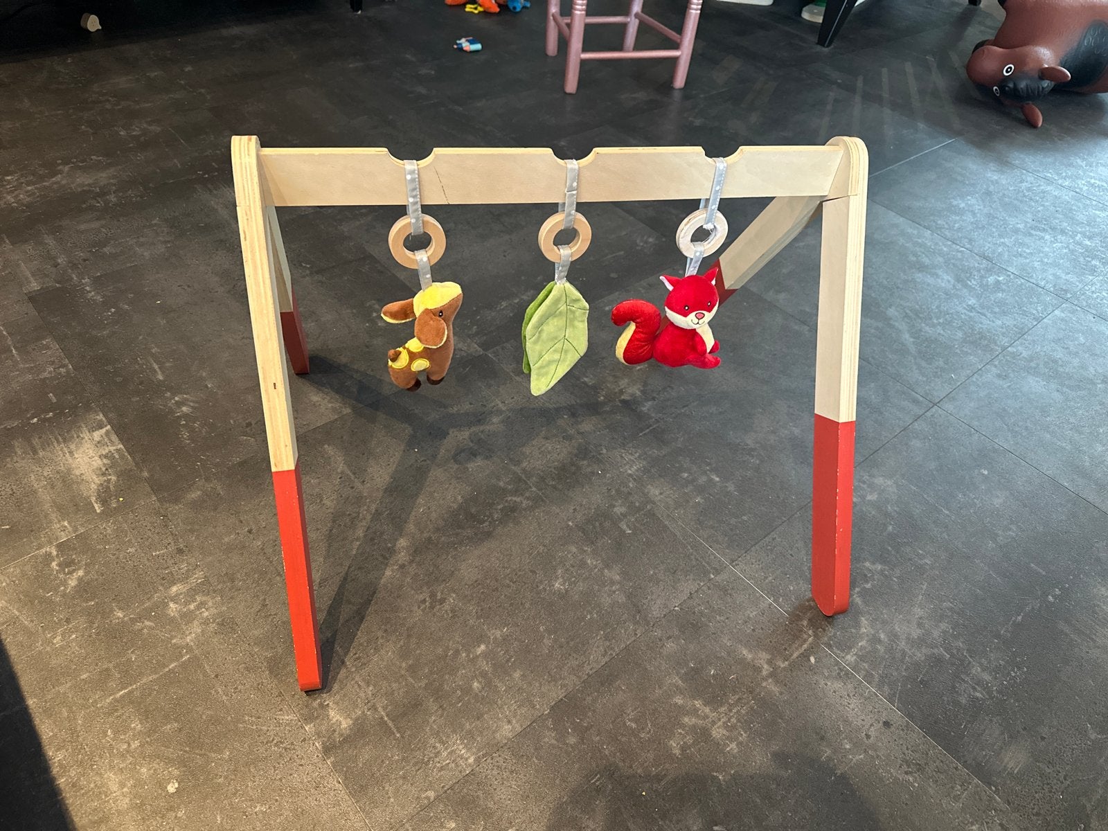 Houten babygym met speeltjes, Ophalen, Gebruikt, Babygym