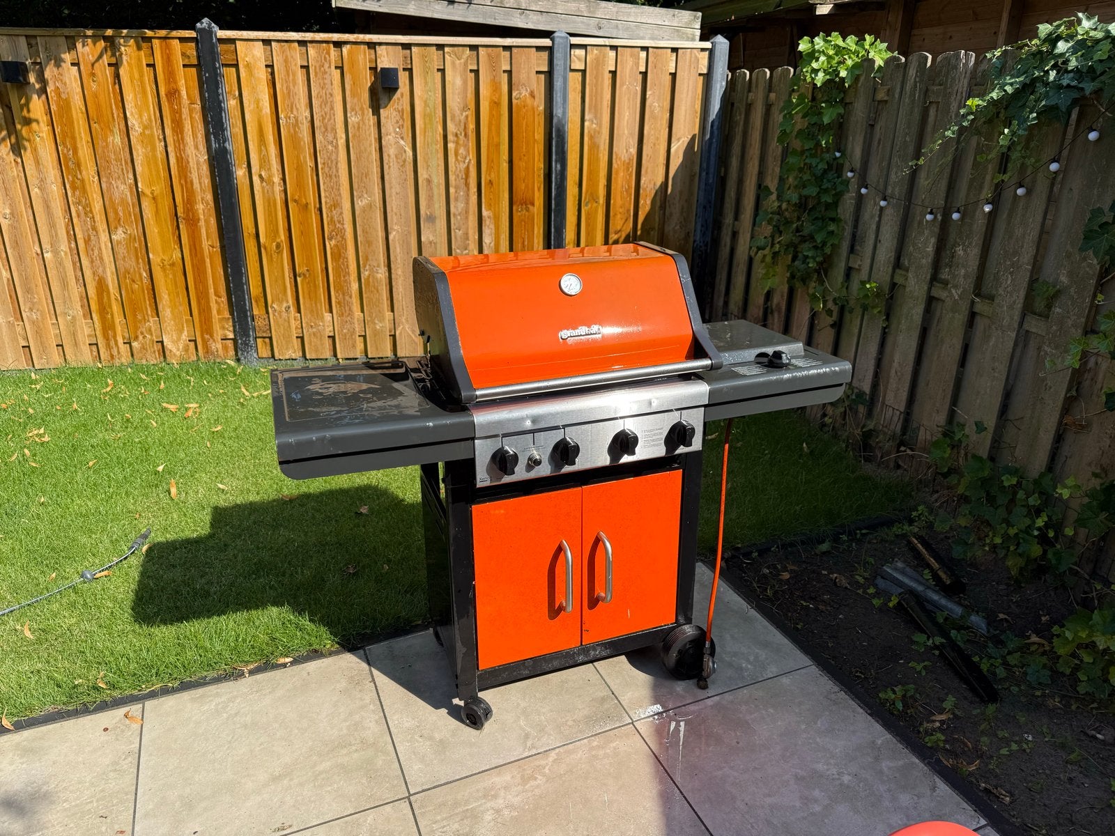 Grandhall Gasbarbecue - Oranje/Zwart, Ophalen, Gebruikt