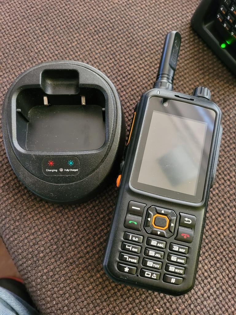 Portofoon, Telecommunicatie, Portofoons en Walkie-talkies, Ophalen of Verzenden, Zo goed als nieuw, 15 km of meer, Portofoon of Walkie-talkie