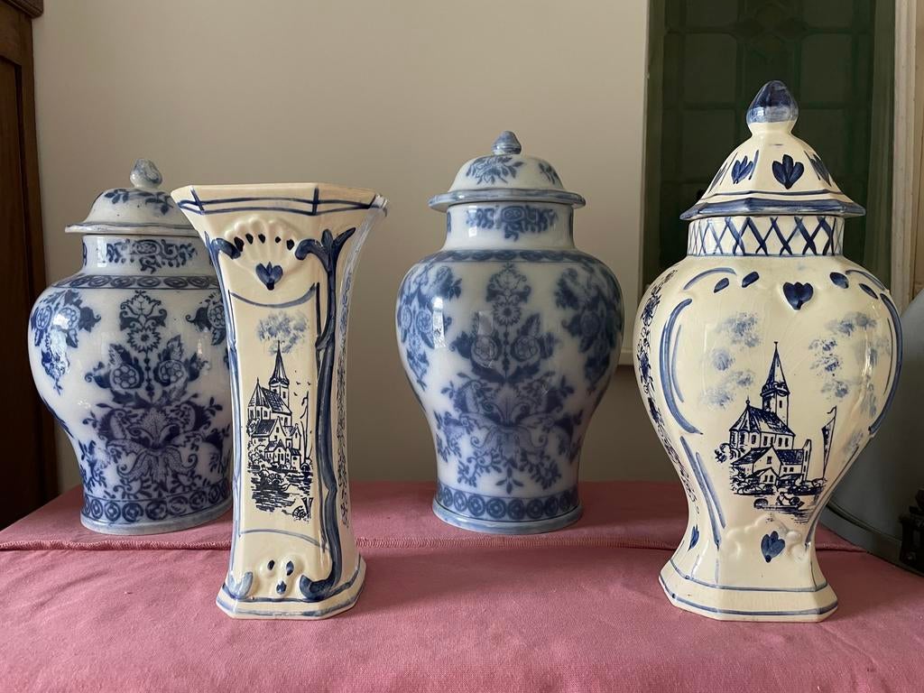 2x Regout en 2x Delfts Blauw vazen met deksel, Antiek en Kunst, Ophalen
