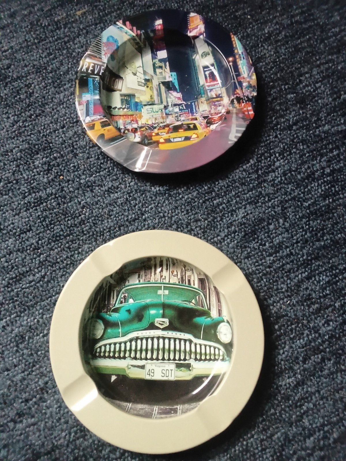 Nieuwe asbakken met Times Square en klassieke auto, Ophalen, Nieuw, Asbak