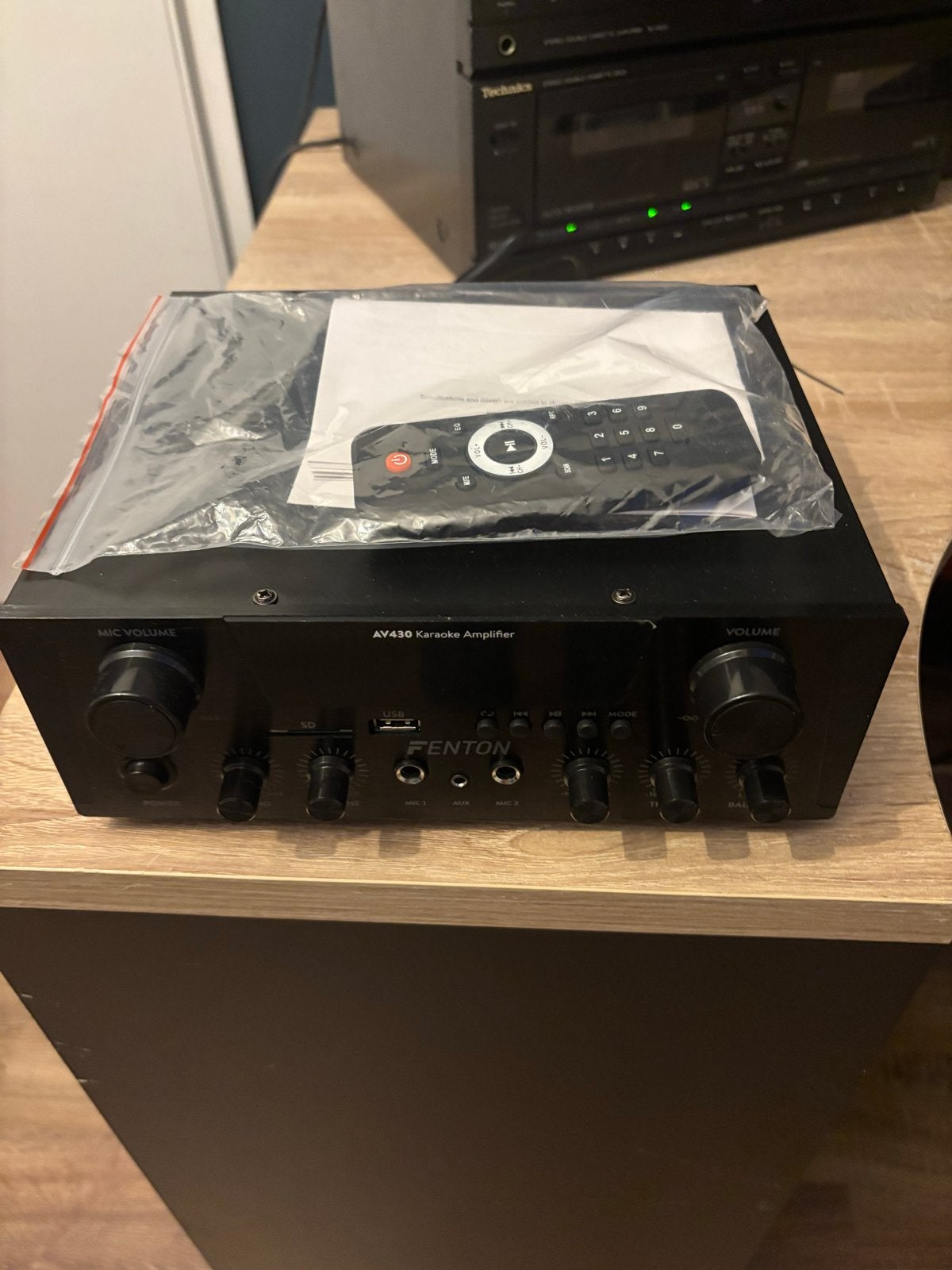 Fenton AV430 Karaoke Versterker - Nieuwstaat, Zo goed als nieuw, 120 watt of meer, Stereo, Ophalen