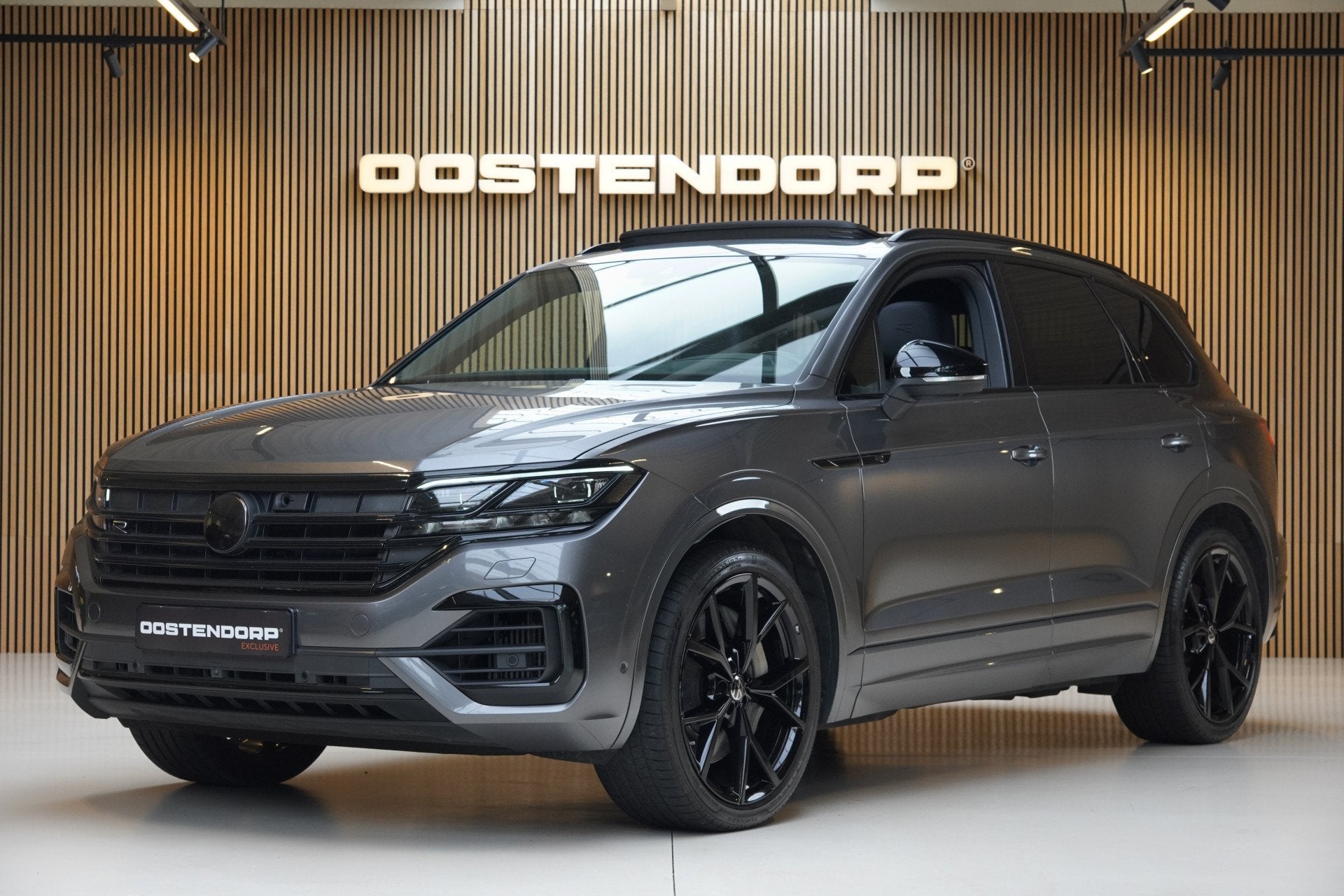 Volkswagen Touareg 3.0TSi/462pk Hybrid 4MOTION R Blackstyle|, Auto's, Volkswagen, Automaat, Gebruikt, 2995 cc, 462 pk