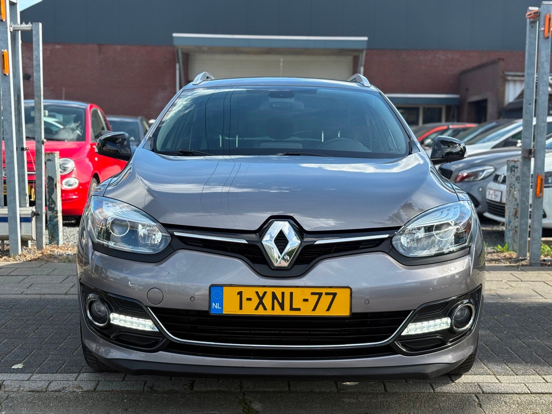 Renault Mégane Estate 1.2 TCe Bose | Automaat | LED | Half, Euro 5, Gebruikt, Zwart, 4 cilinders