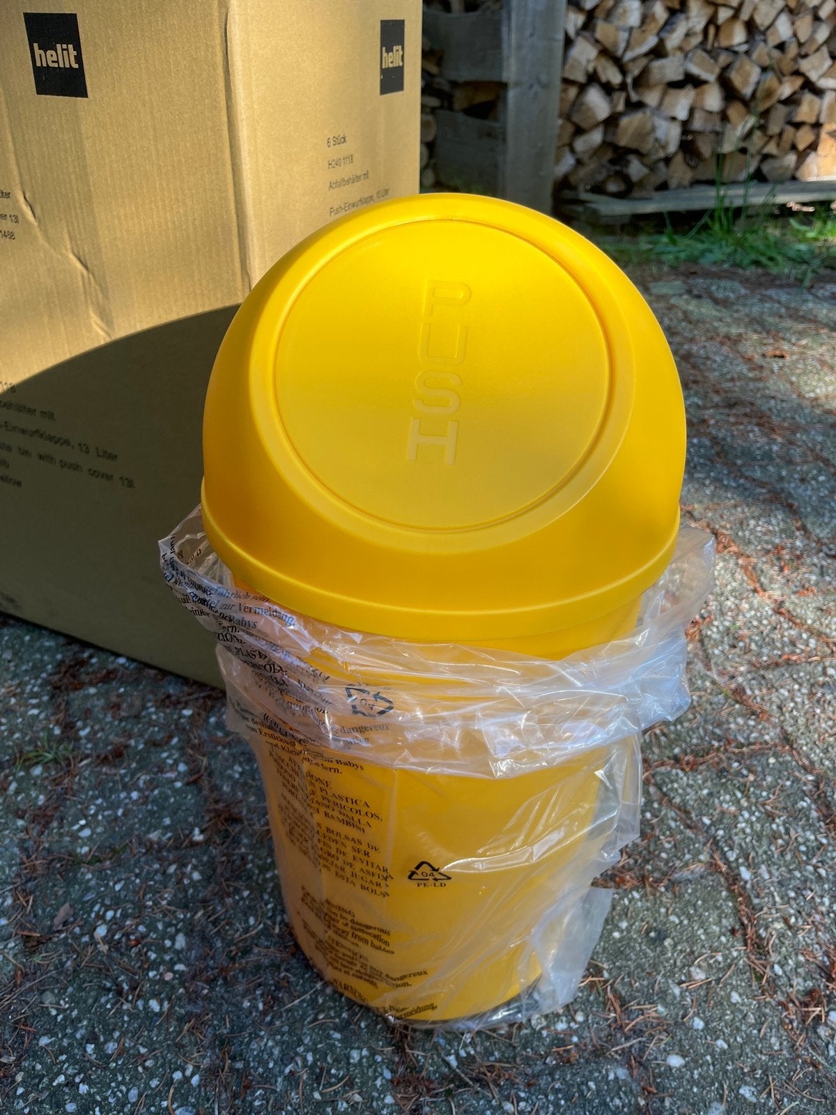 Helit Afvalbak 13 Liter Geel met Push-deksel, 10 tot 20 liter, Ophalen, Nieuw, Kunststof