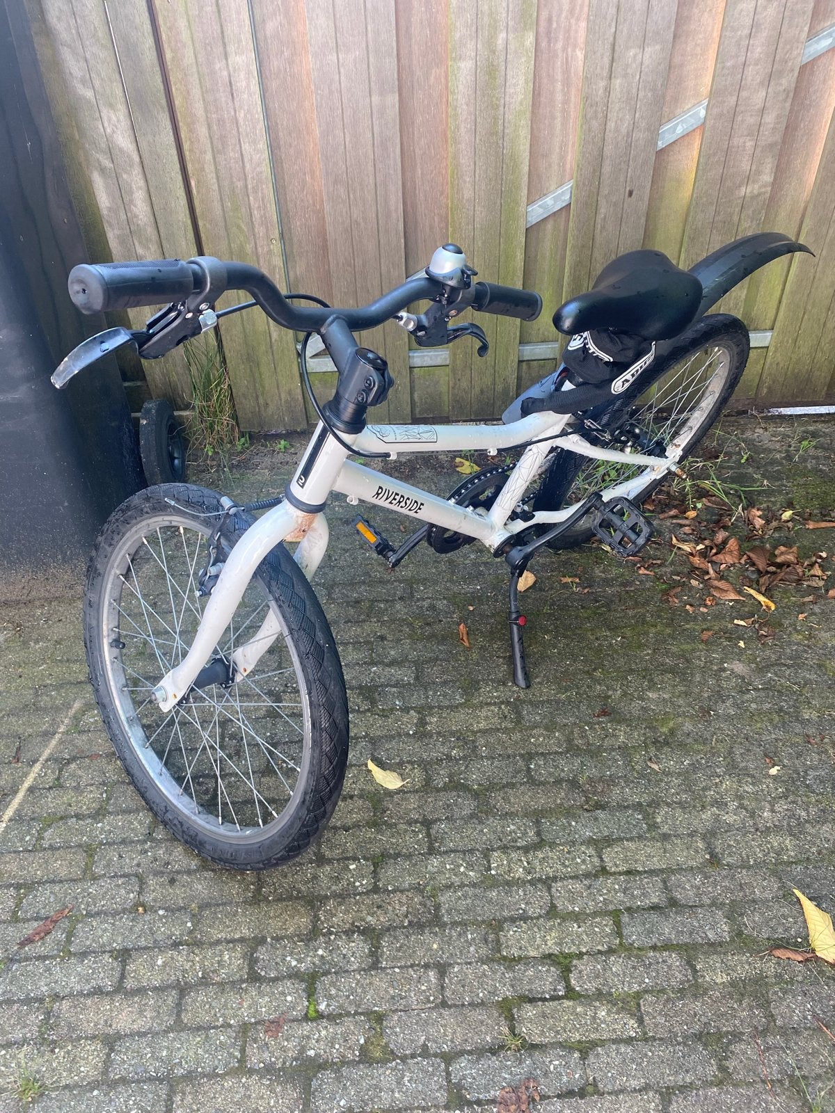 BTWIN Kinderfiets hybride 100 20 inch 6-9 jaar, Fietsen en Brommers, Fietsen | Kinderfietsjes, Ophalen, Gebruikt, Velgrem, 20 inch of meer