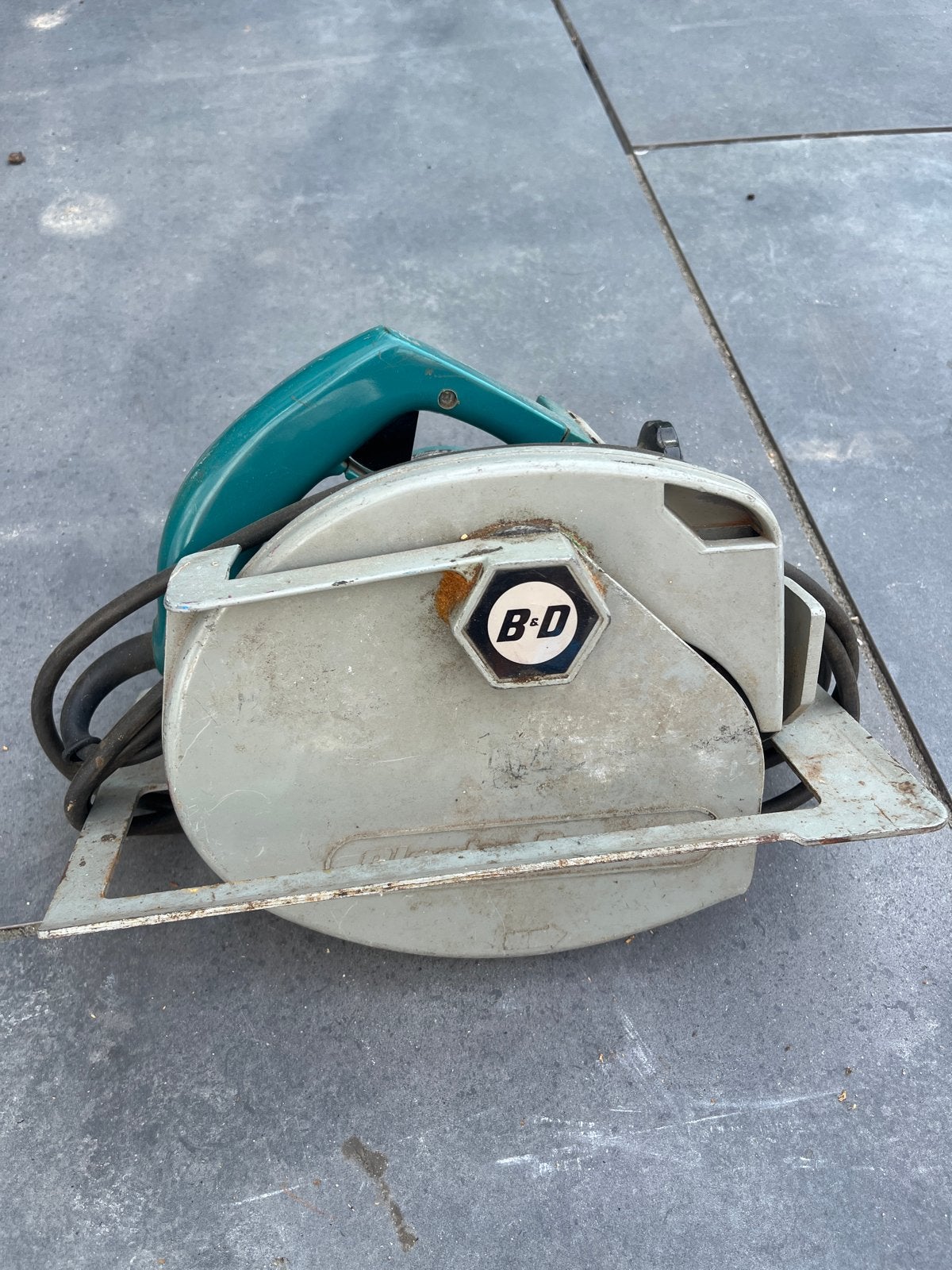Vintage Black & Decker invalzaag - Gebruikt, Gebruikt, Cirkelzaag, 600 tot 1200 watt, Ophalen of Verzenden