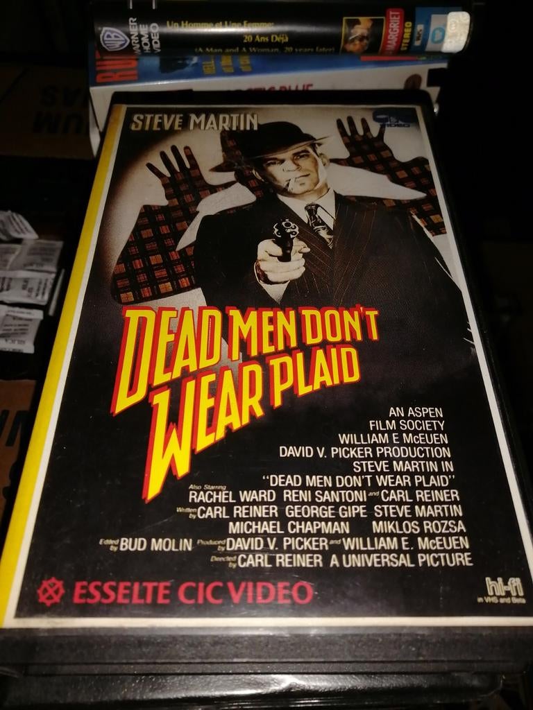 VHS ex-rental - Dead Man Don't Wear Plaid, Vanaf 16 jaar, Ophalen of Verzenden, Gebruikt, Horror