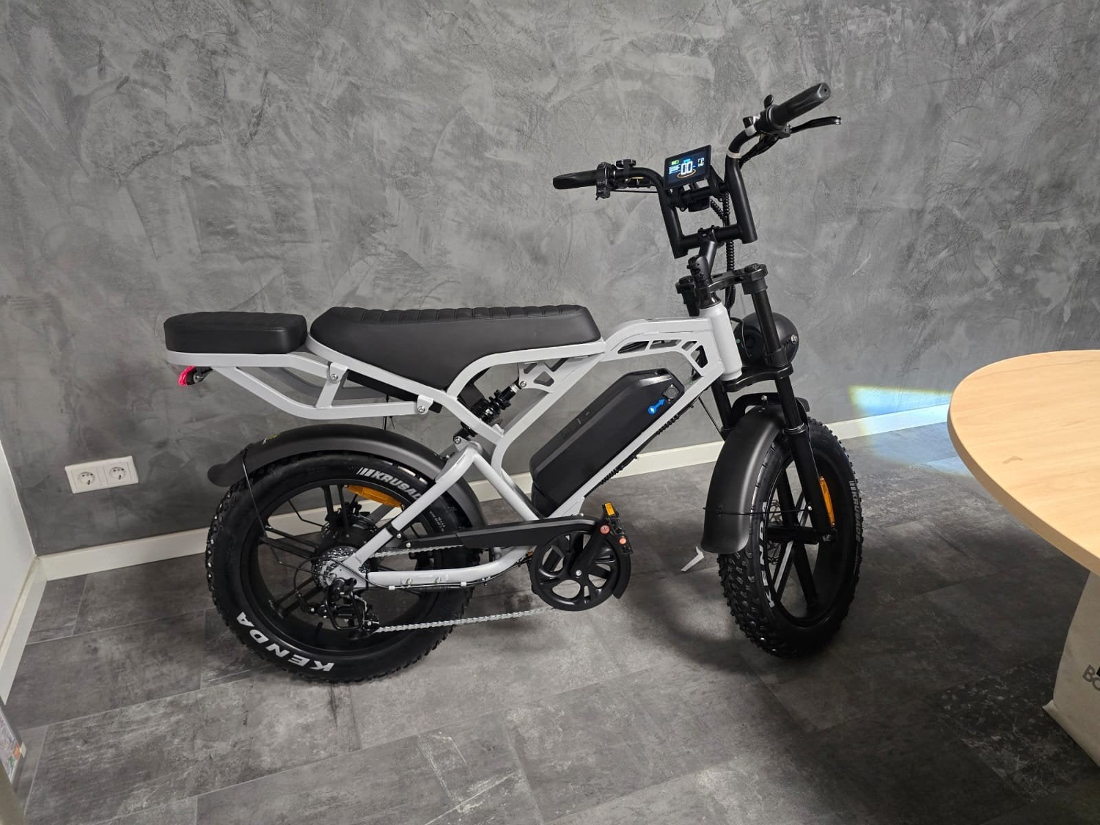Fatbike V8 Pro 3 kleur Zwart Muisgrijs & Nardo + accu garant