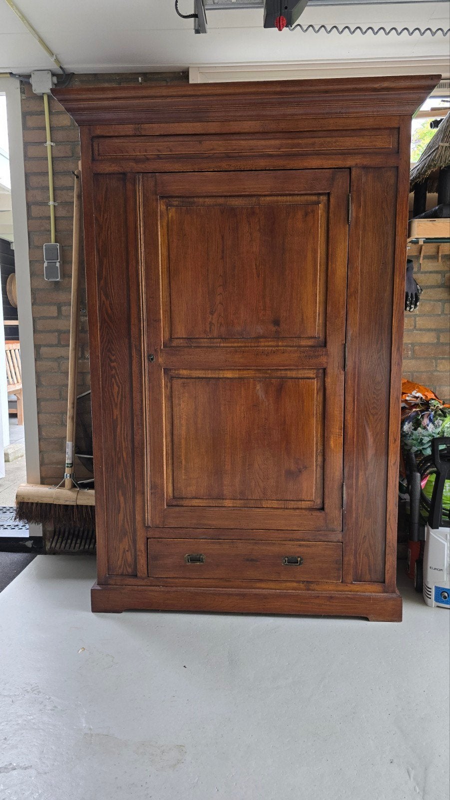Mooie eiken jagerskast, Ophalen