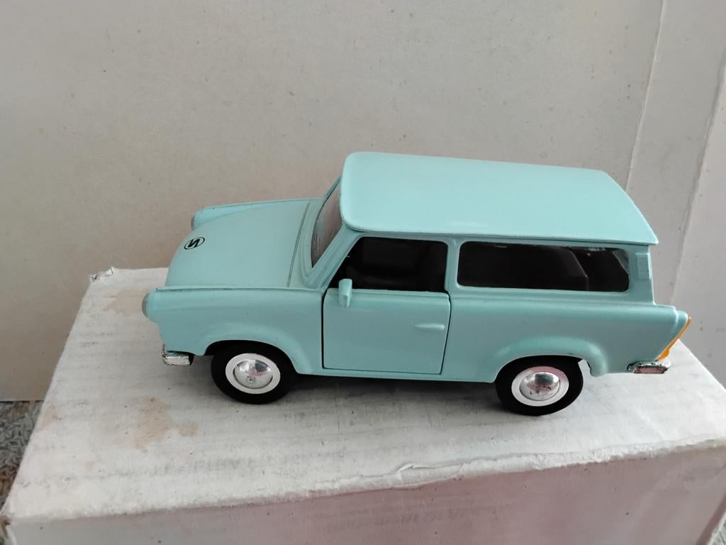 TRABANT  601  VOORPORTIEREN KUNNEN  OPEN, Ophalen of Verzenden