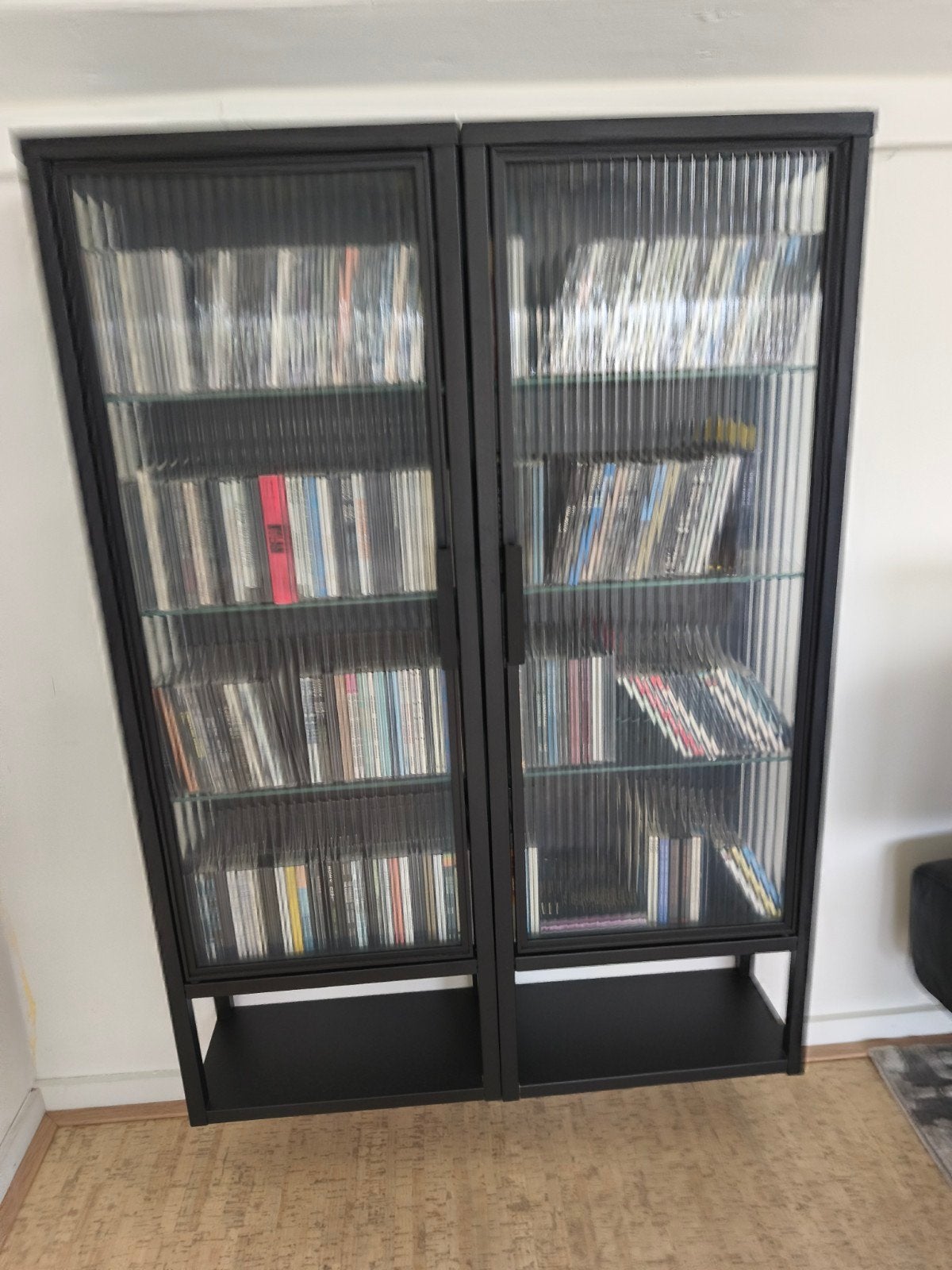 2 vitrinekastjes, Ophalen, Minder dan 50 cm, Zo goed als nieuw, Glas