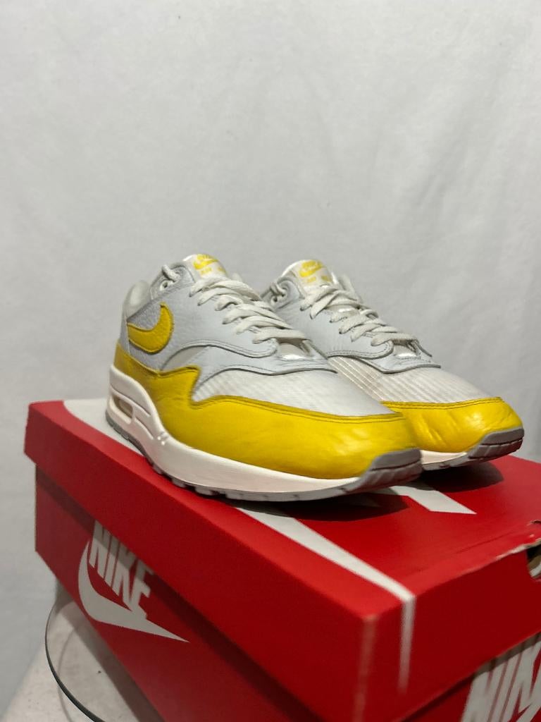 ALS NIEUW! Maat 44,5 - Nike Air Max 1 Tour Yellow, Overige kleuren, Verzenden, Nike, Nike