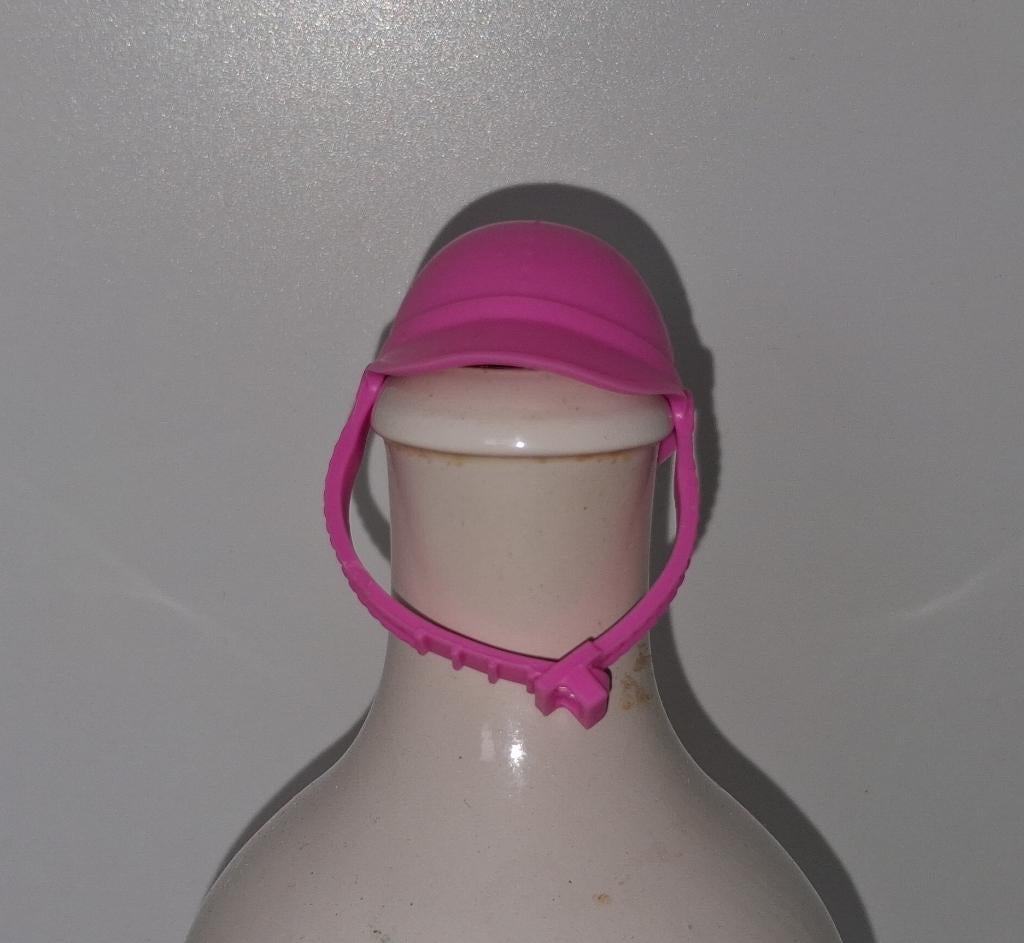 Barbiepop kleertjes en paardencap, Ophalen of Verzenden, Gebruikt, Barbie