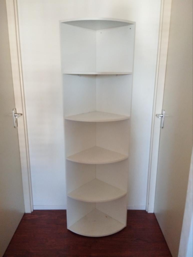 Witte hoekkast met 5 planken, Huis en Inrichting, Ophalen, Met plank(en), Minder dan 50 cm, Gebruikt