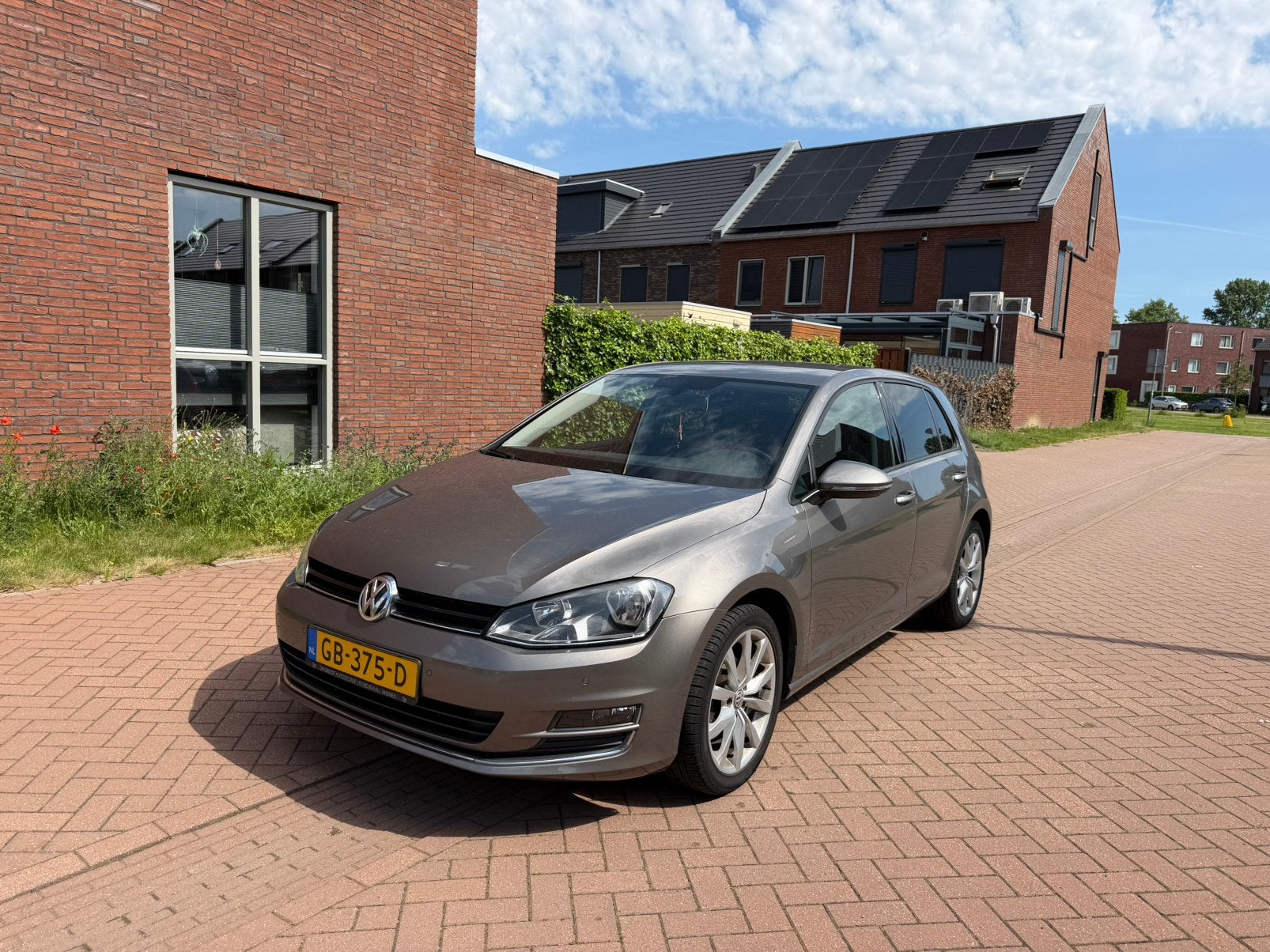 Volkswagen Golf 1.2TSI DSG 5D LEER CAMERA STOELVERWARMNG NAP, Zwart, 4 cilinders, Origineel Nederlands, Bedrijf