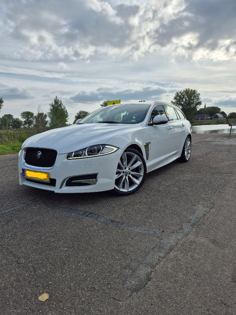 Jaguar XF 2.2D 120KW/163PK Sportbrake 2013 Wit, Auto's, Automaat, Lichtsensor, Achterwielaandrijving, Zwart
