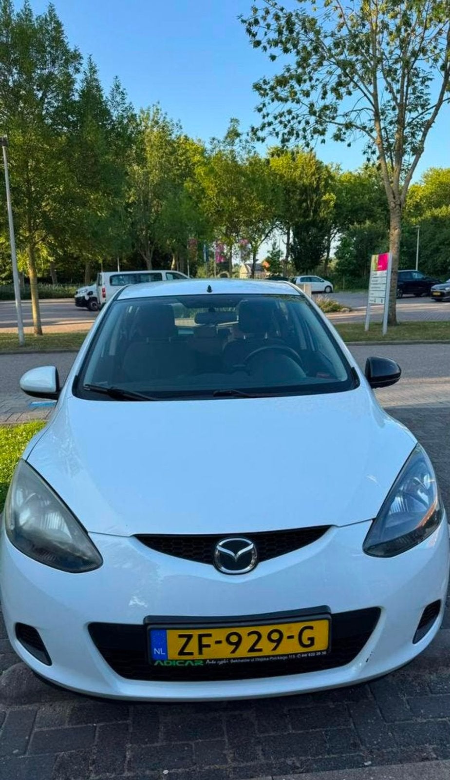 Mazda 2 1.3 55KW 5DRS 2010 Wit, Auto's, Mazda, Voorwielaandrijving, 74 pk, 31 €/maand, 4 cilinders