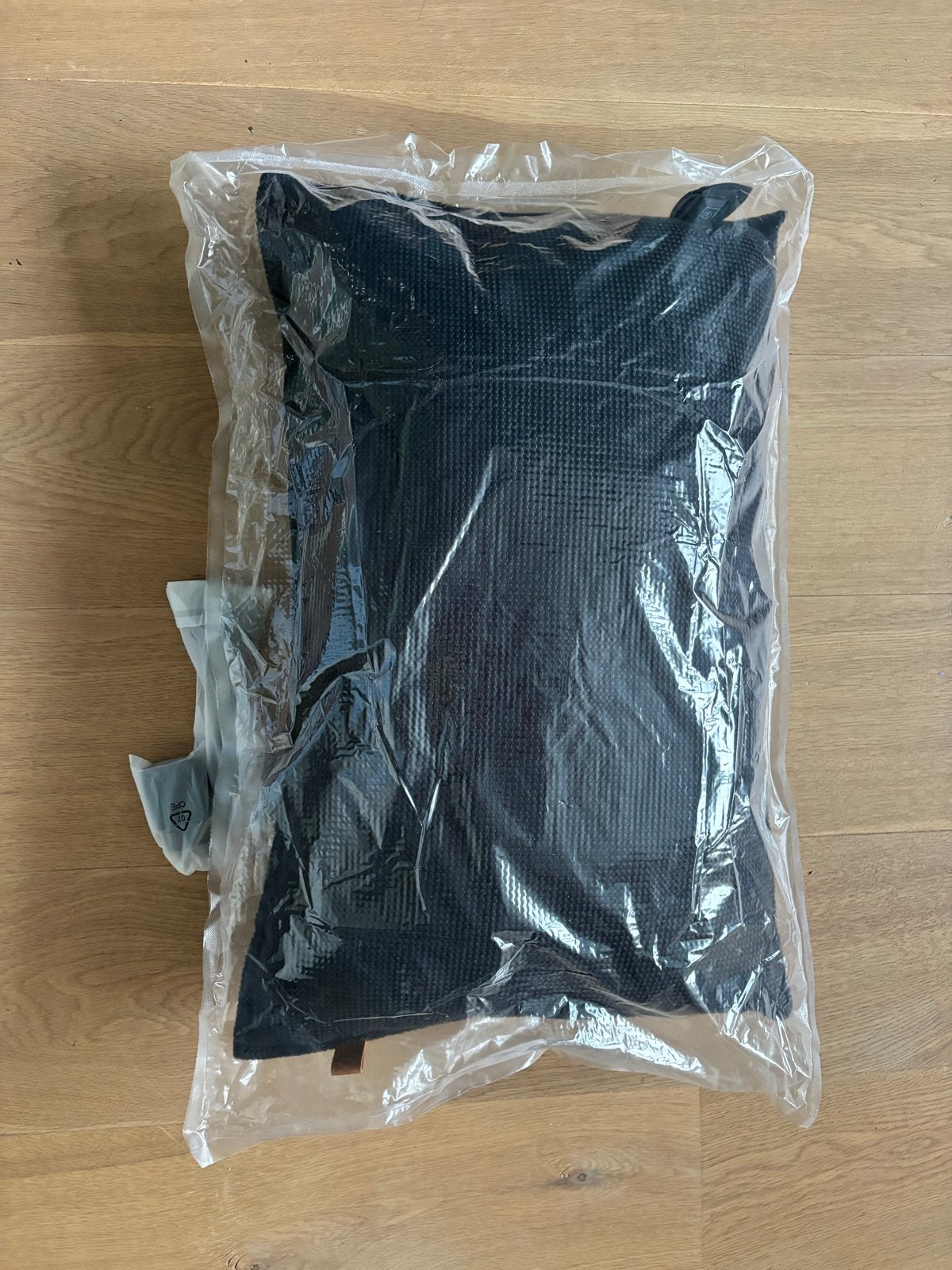 Jens Living Warmtekussen Zwart met Reliëf - Nieuw, Overige merken, Zwart, Nieuw, Ophalen of Verzenden