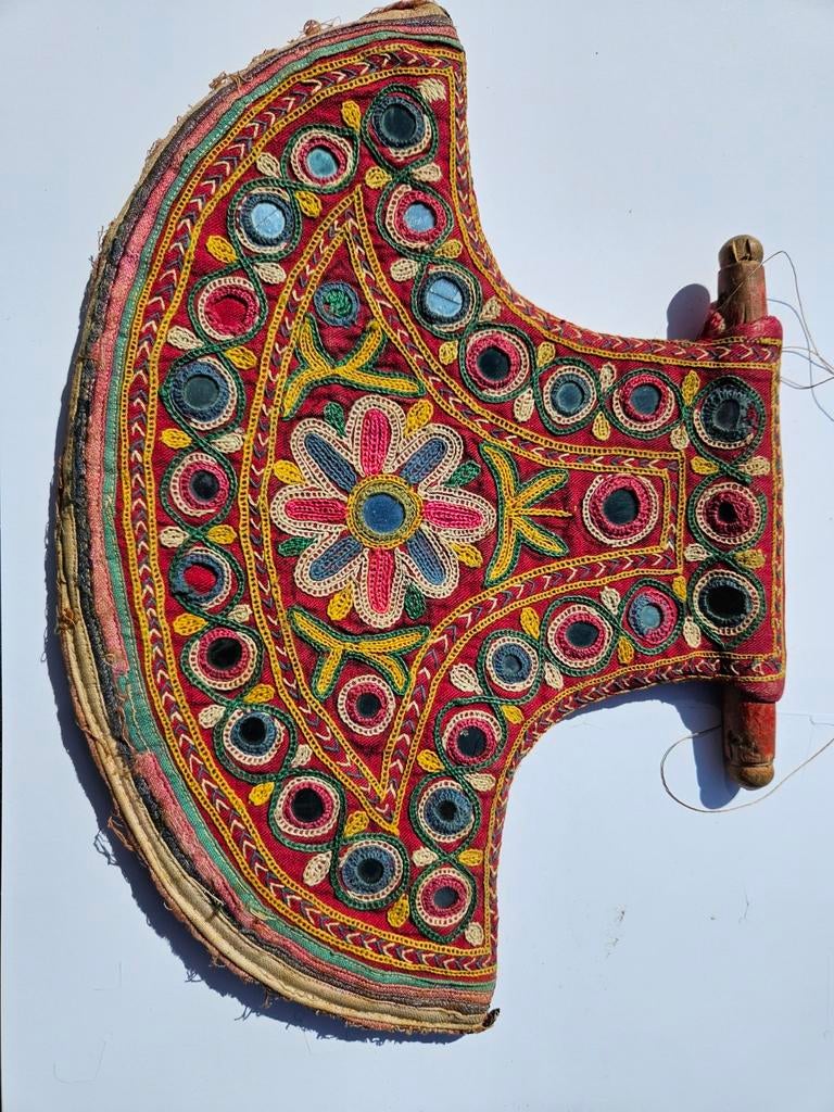 Authentiek handgeborduurd ceremonieel textiel uit India, Ophalen of Verzenden