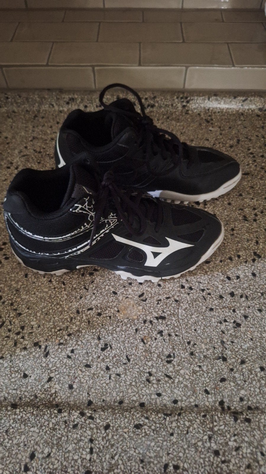 Mizuno korfbalschoen buiten maat 37, Ophalen of Verzenden, Gebruikt