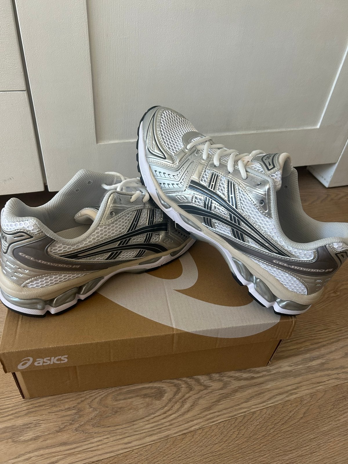 ASICS Gel-Kayano 14 - Maat 46.5- nieuw, Verzenden, Nieuw, Wit, Sneakers of Gympen