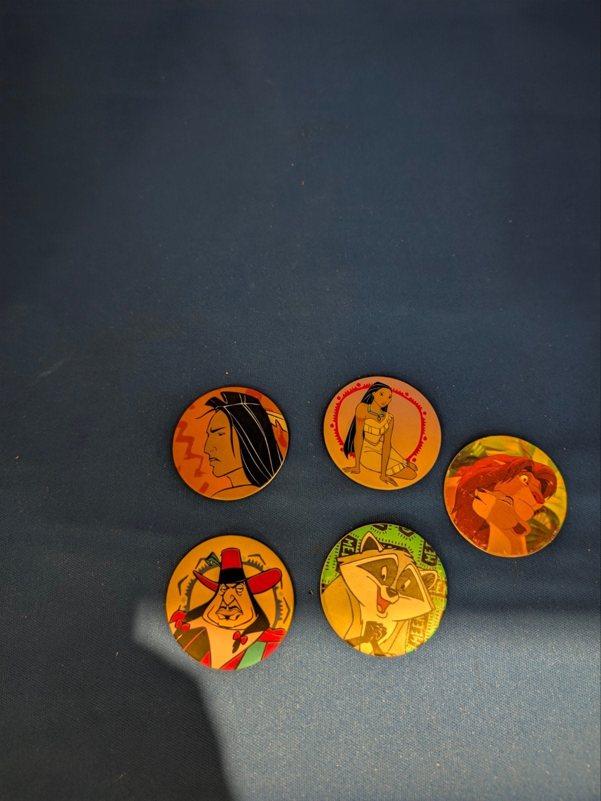 Disney Caps: Pocahontas en Leeuwenkoning (C&A), Ophalen of Verzenden, Pocahontas of Kl. Zeemeermin, Gebruikt, Overige typen