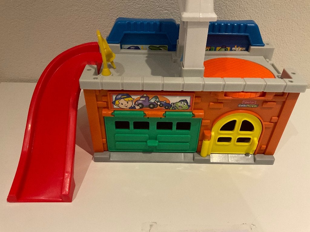 Fisher Price little people garage, Ophalen, Zo goed als nieuw, Speelset