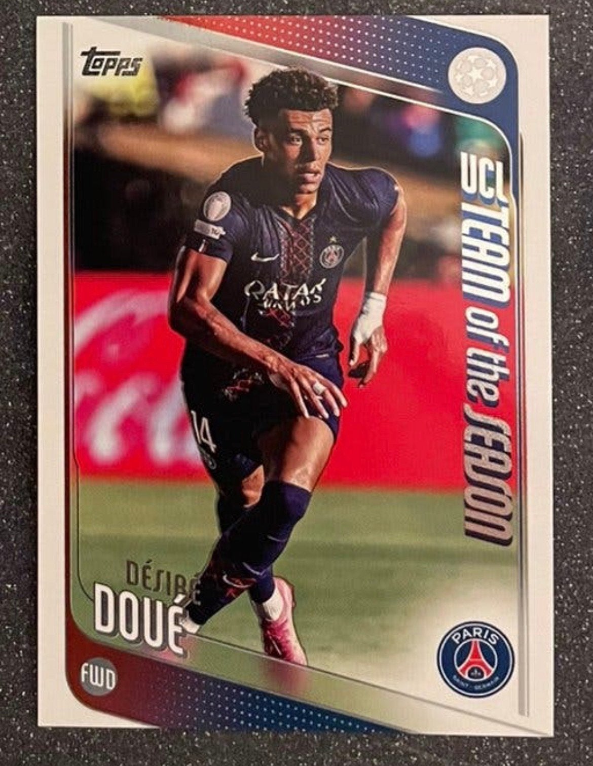 Topps UCC Flagship ’26    UCL TEAM ot SEASON    DOUÉ   PSG, Verzenden, Zo goed als nieuw, Plaatje