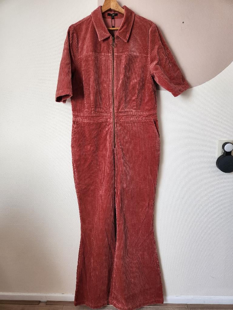 King Louie roze Garbo Flare Jumpsuit Corduroy - 44, Kleding | Dames, Maat 42/44 (L), Ophalen of Verzenden, Zo goed als nieuw, King Louie