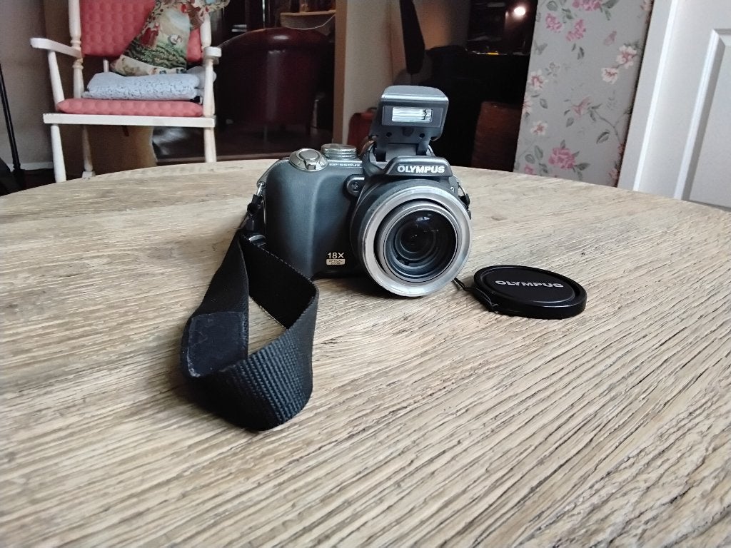 Olympus fotocamera  model NO SP-550UZ, 7 megapixels, Cameratas, Gebruikt, Ingebouwde flitser