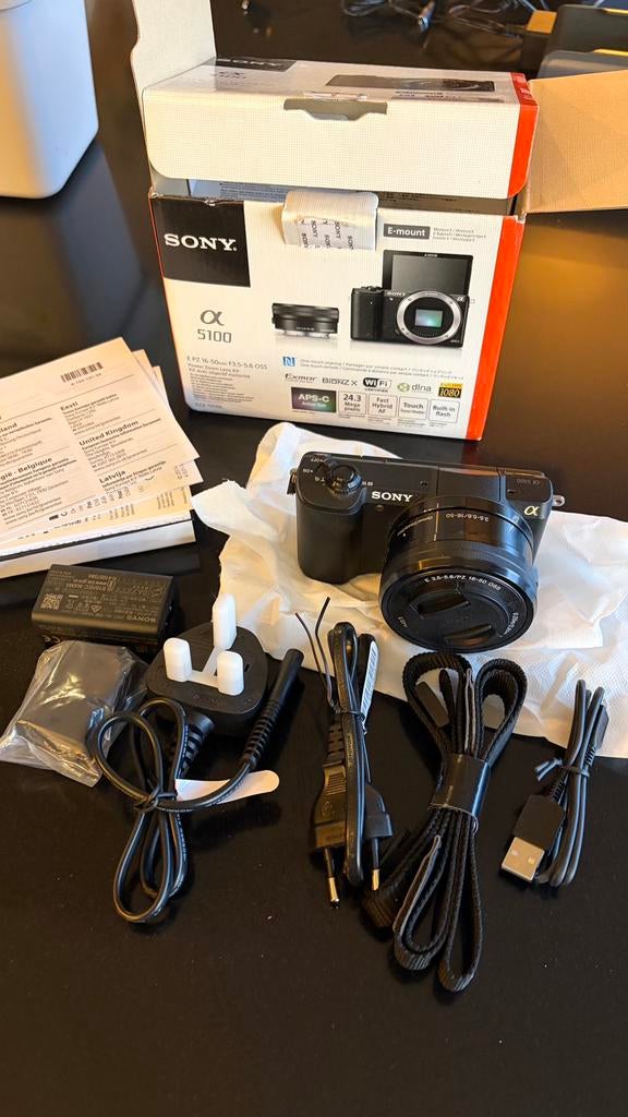 Sony Alpha A5100 Compact Camera - 24.3 MP, Wi-Fi, Ophalen of Verzenden, Zo goed als nieuw, Sony, 8 keer of meer