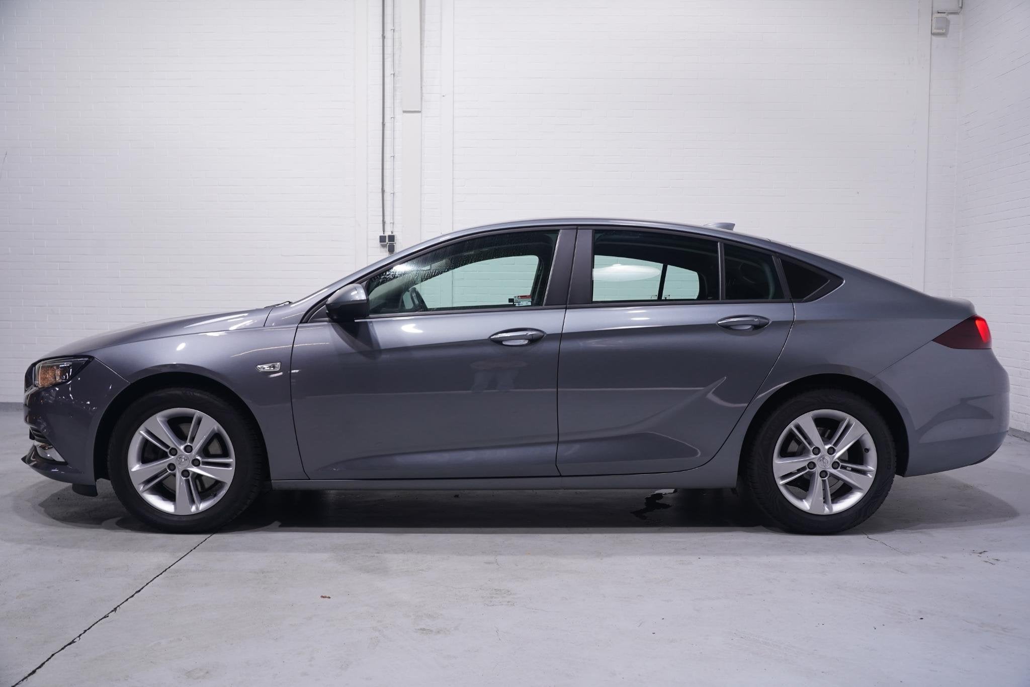 Foto 8 van Opel Insignia Grand Sport 1.6 CDTI Business Executive naviga