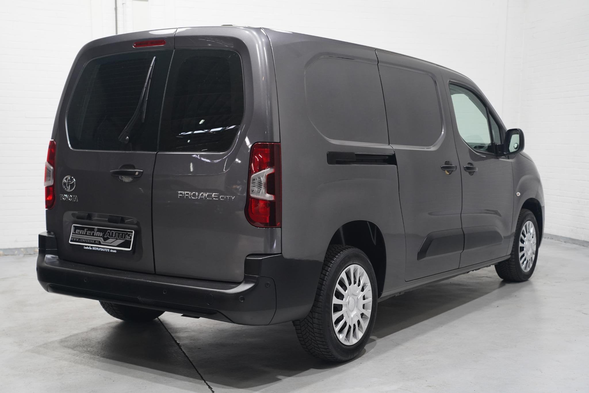 Toyota PROACE CITY 1.5 D-4D 130 pk Automaat L2 Airco ECC, Ap, Auto's, Stof, Gebruikt, 4 cilinders, 1505 kg